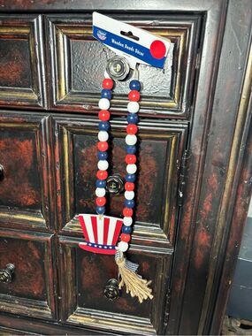 New Patriotic Red, White & Blue Wooden Bead Garland with Uncle Sam Hat